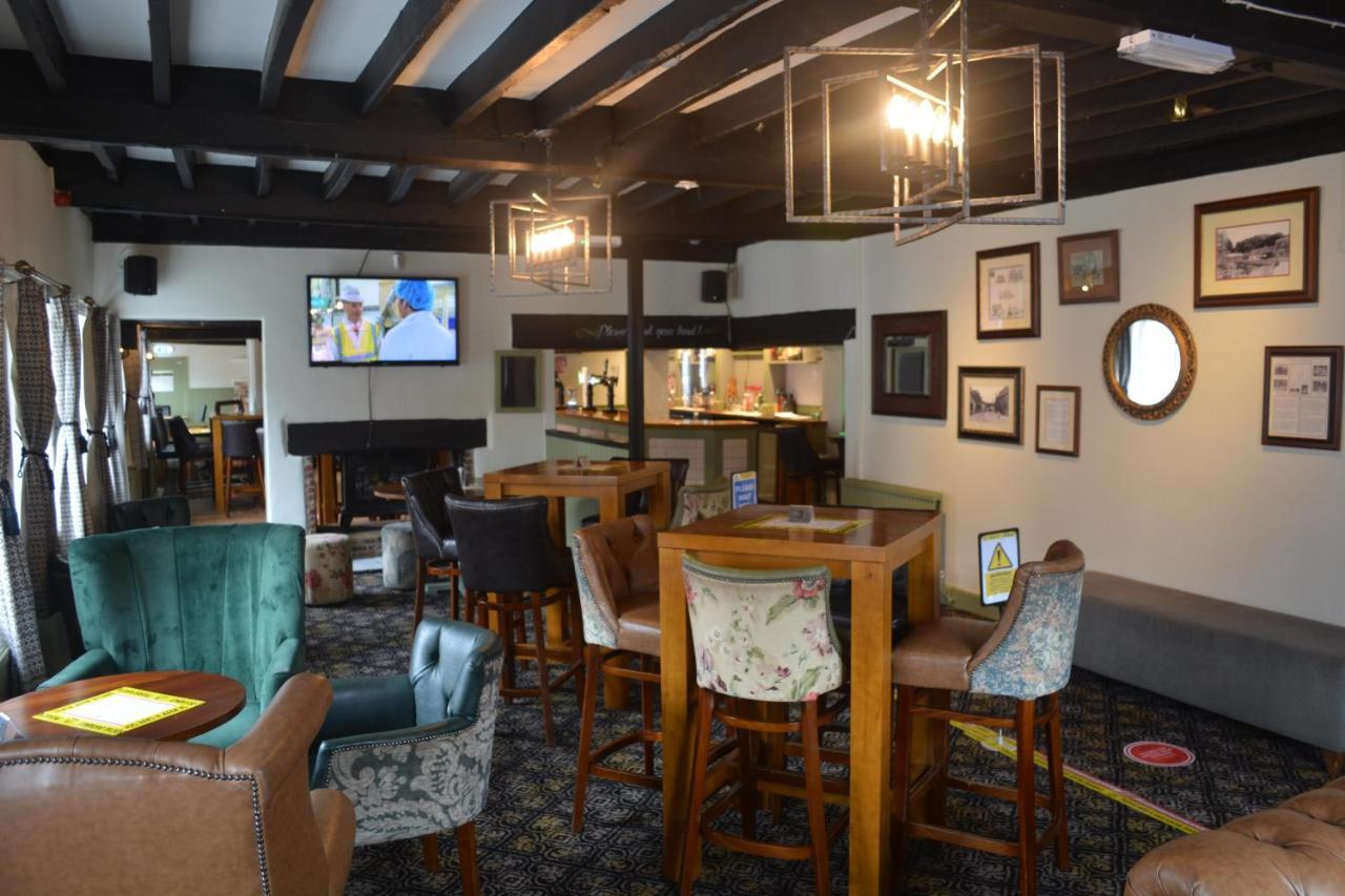 The Bull Hotel Downton  Екстер'єр фото