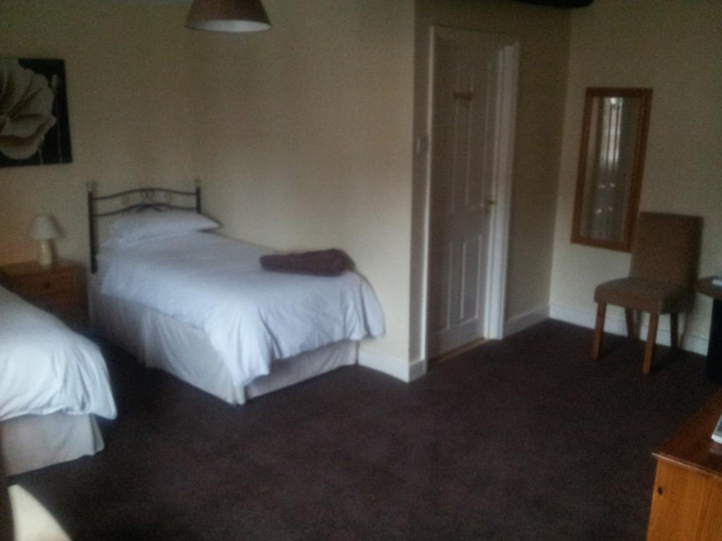 The Bull Hotel Downton  Номер фото