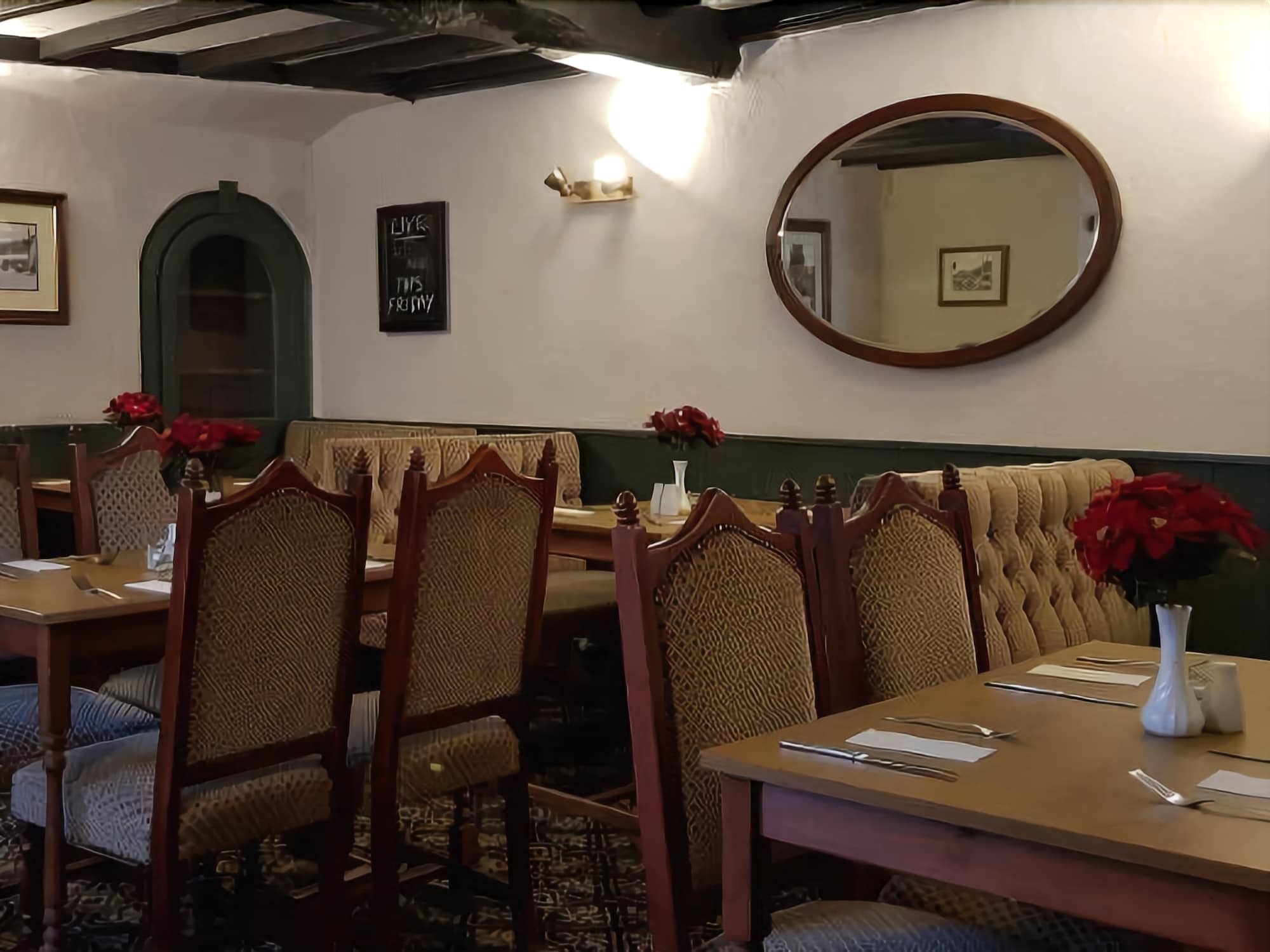 The Bull Hotel Downton  Екстер'єр фото